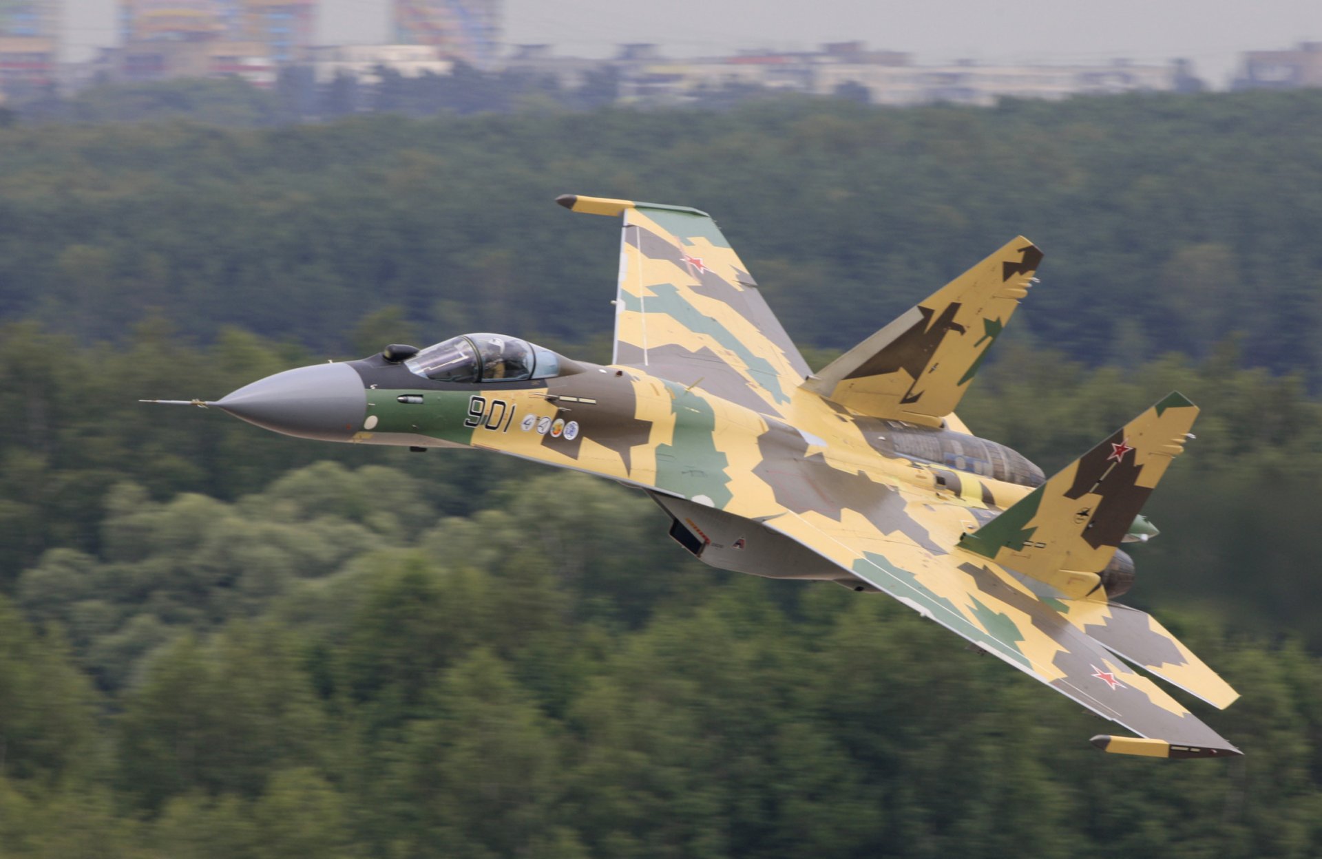 su-35 velocidad bosque vuelo