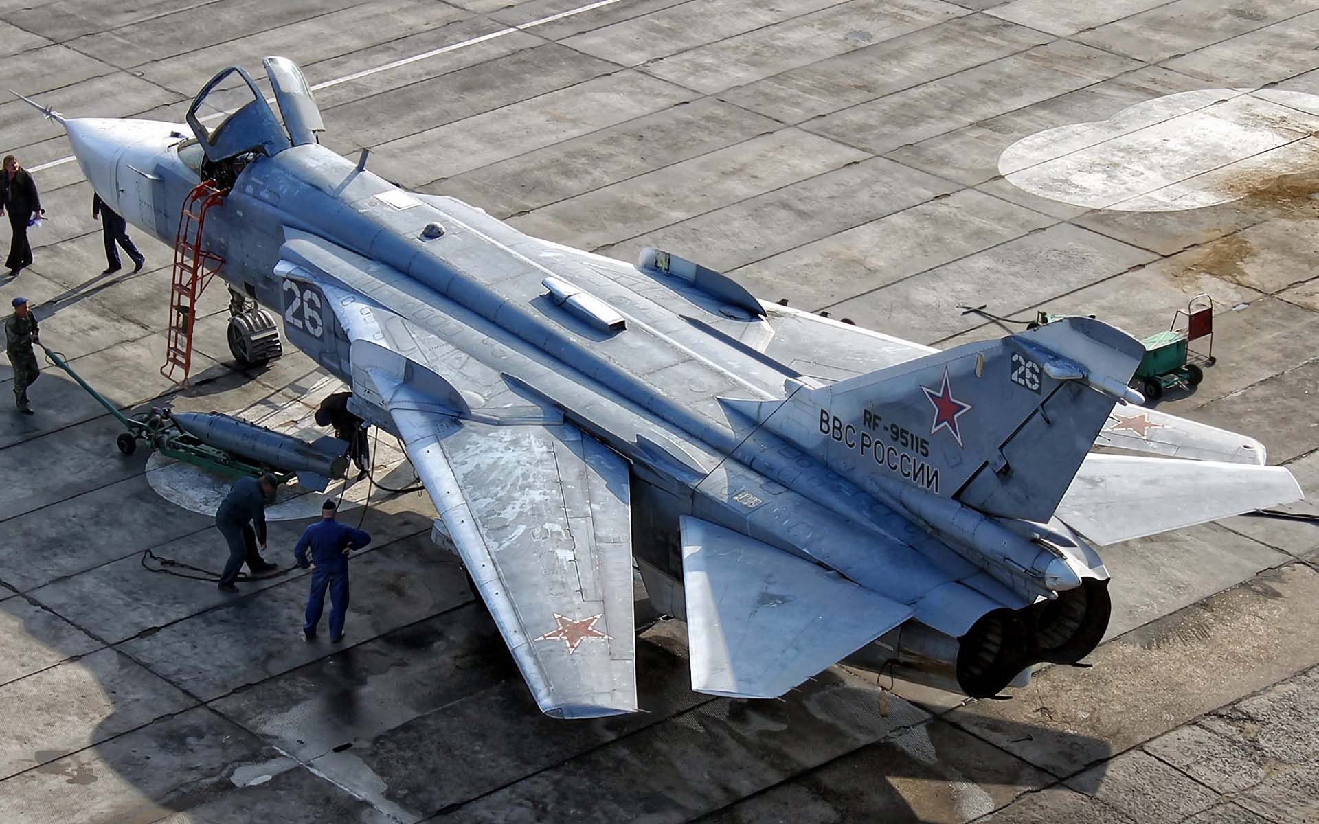 u-24 air force russia front bomber wing variable sweep training and dressing to combat departure weapon art charged with ammunition