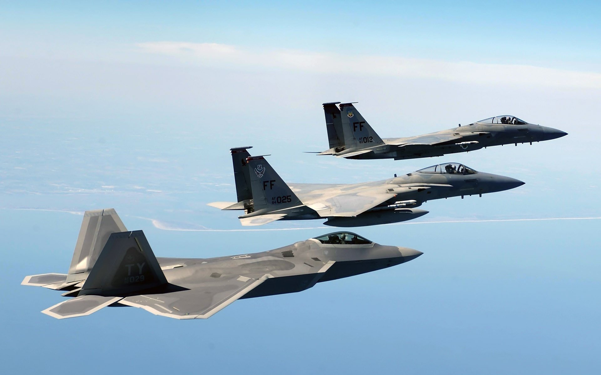 aviones de combate f-22 f-15 mar