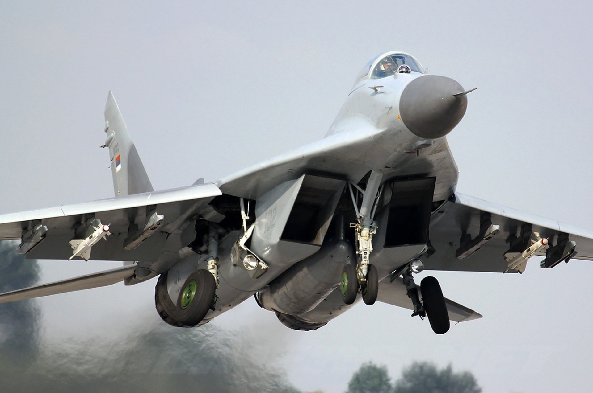 mig-29 aereo caccia decollo