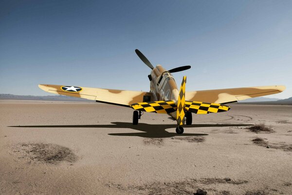 Das Flugzeug r-40 in der Wüste bereitet sich darauf vor, abzuheben