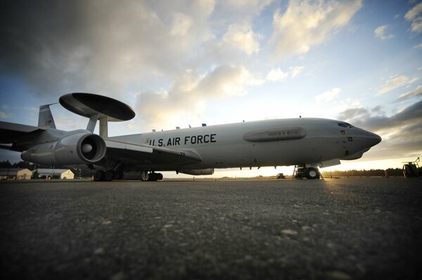 Photo of the American Boeing E-3 Sentry reconnaissance aircraft