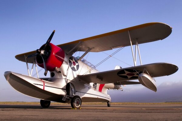 Avión de aviación futura con nariz de pato