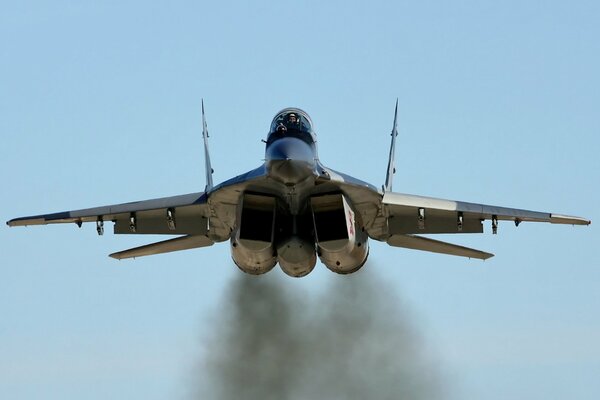 Flight of the Russian mig-29 fighter