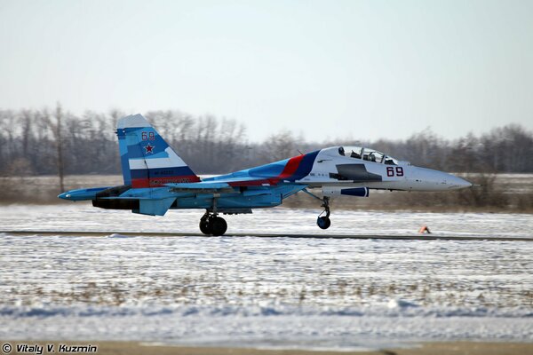 Caza multipropósito su -30 4-generación de la fuerza aérea de Rusia