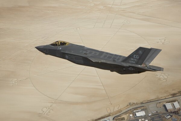 The F-35 of the US Air Force flies over a given point