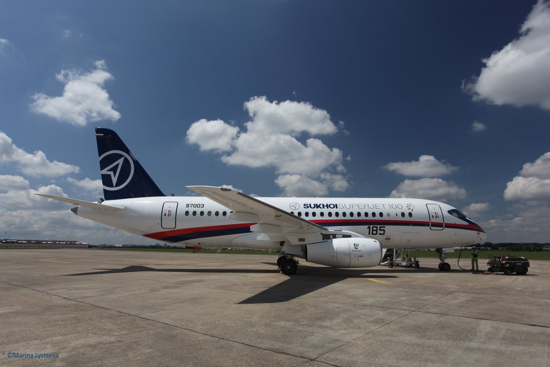 avión estacionamiento seco