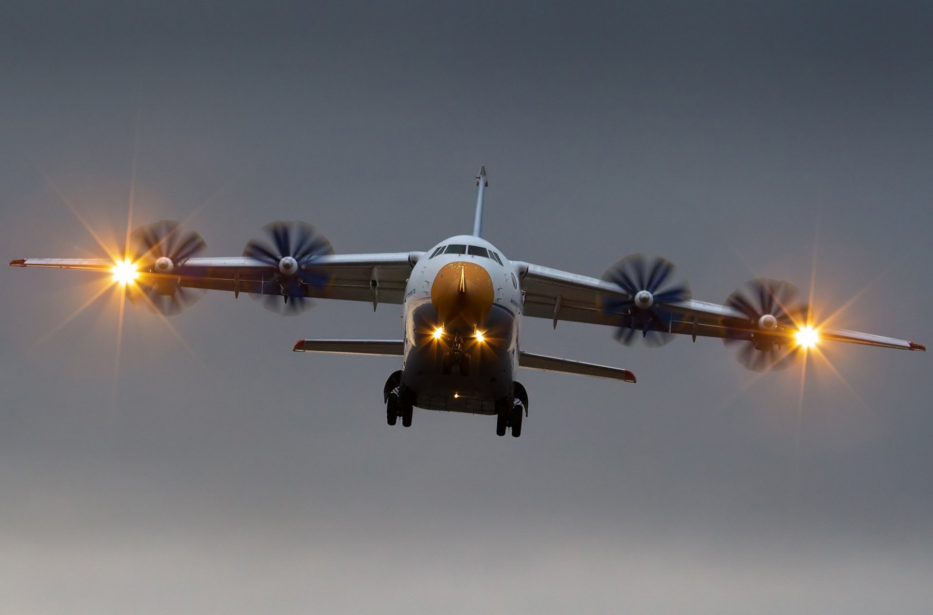 an-70 aviazione trasportatore