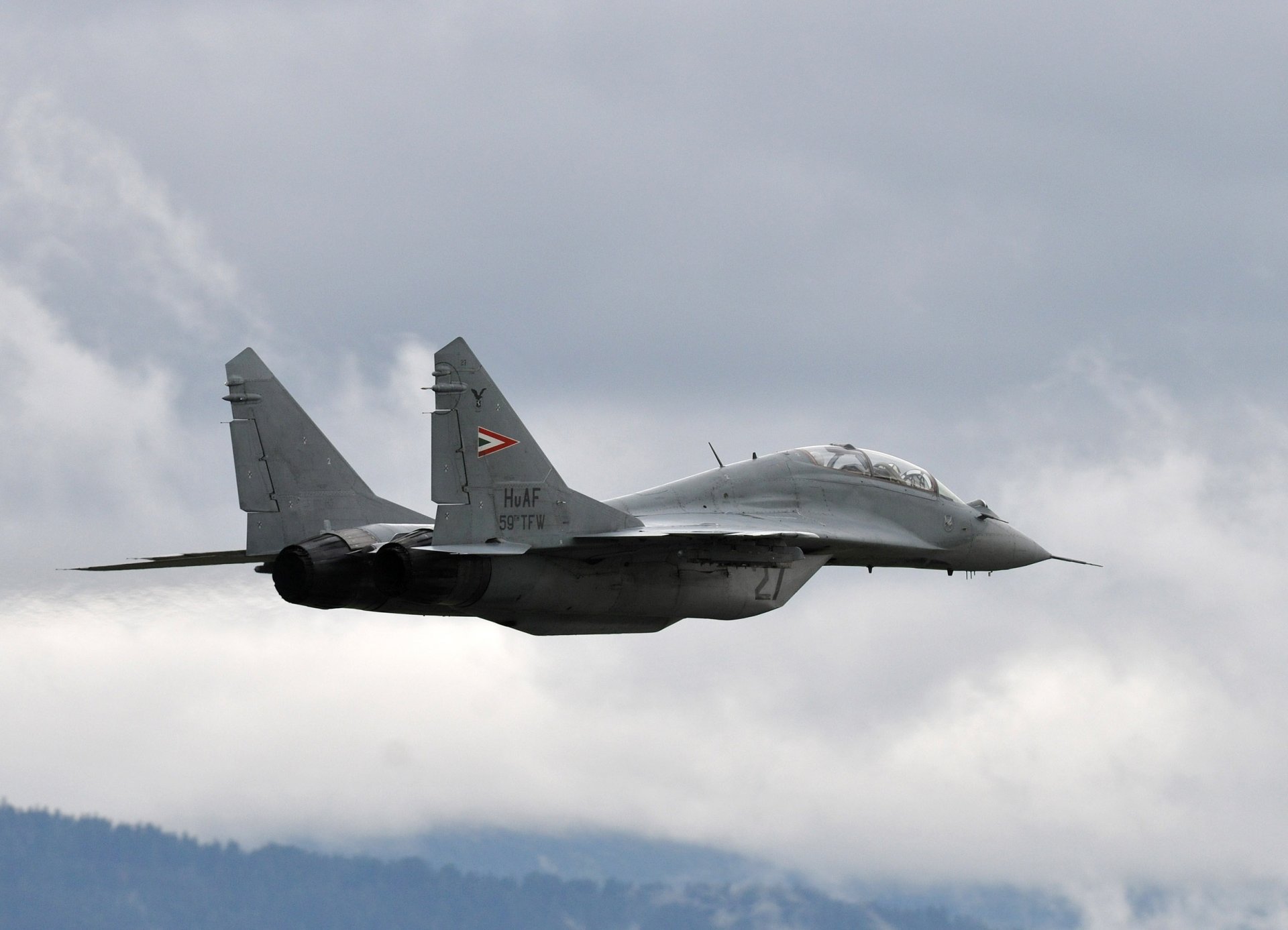 plane mig-29 multi-purpose fighter flight height photo sky cloud