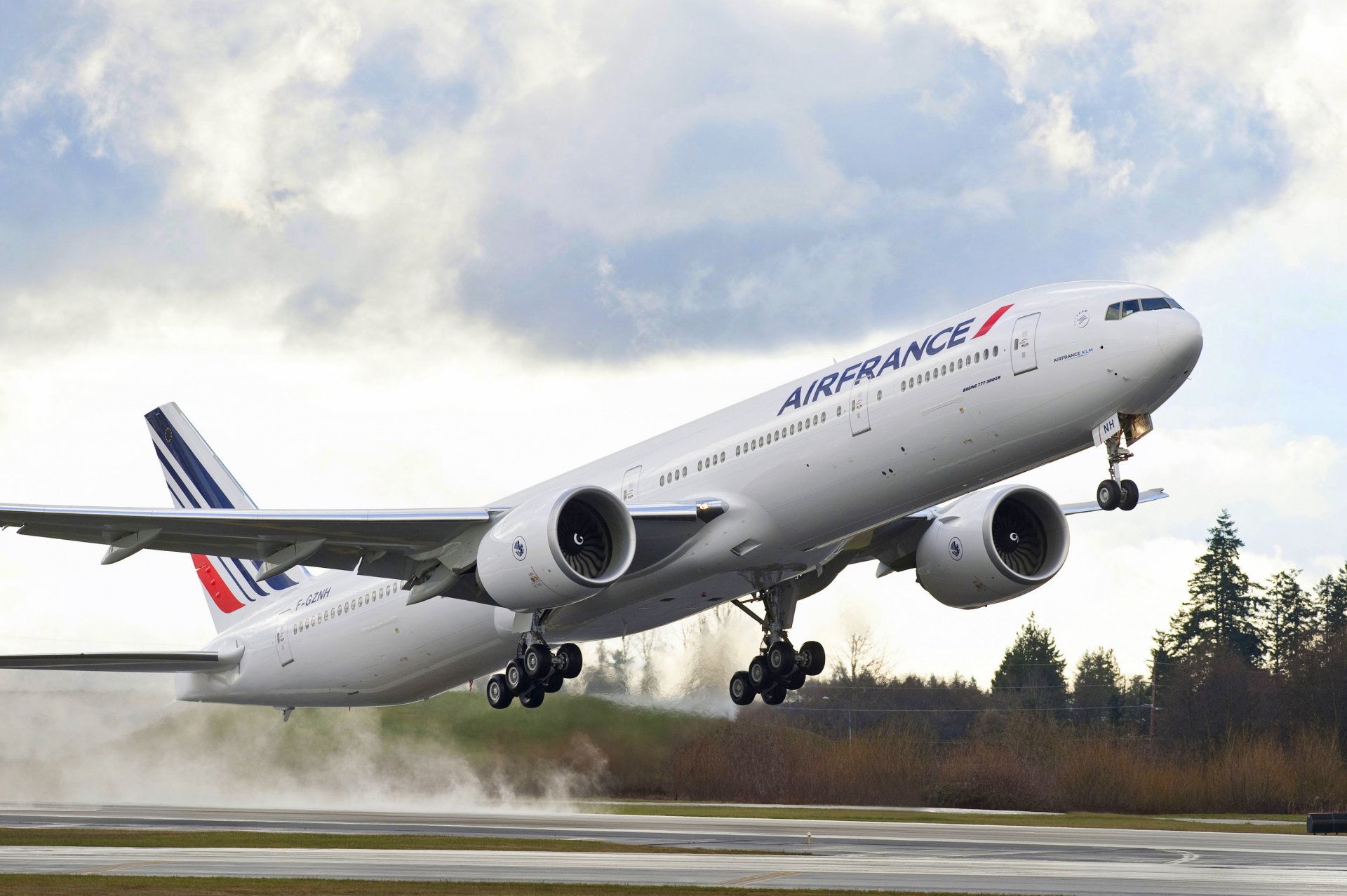 passager avion boeing air france air france paquebot décollage ciel nuages arbres