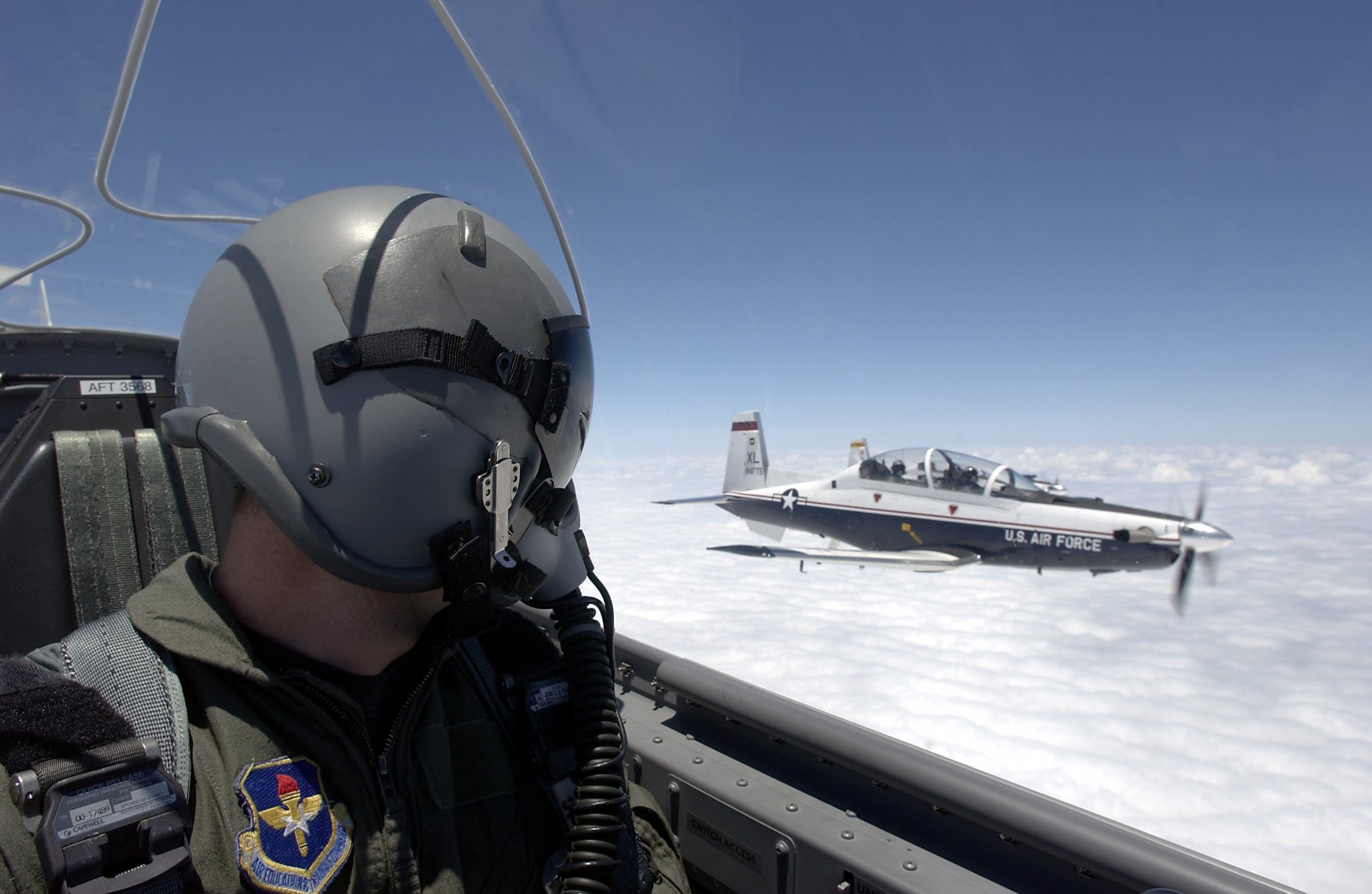 militare aereo aviazione cielo nuvole pilota cabina di pilotaggio casco carta da parati