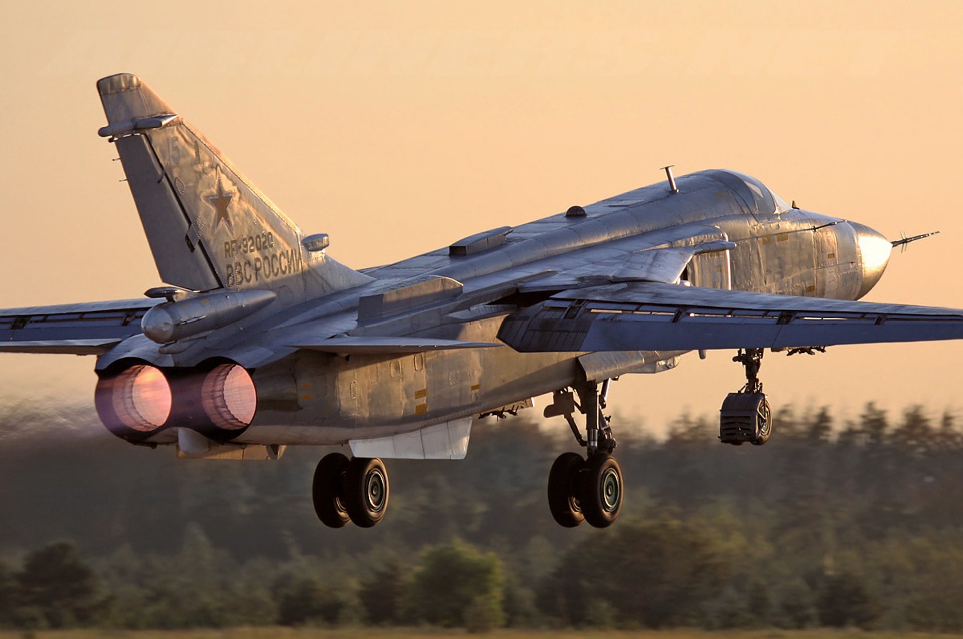 su-24m décollage bombardier