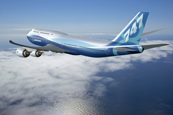 Die schöne Art des Flugzeugs Boeing 747-8 intercontinental