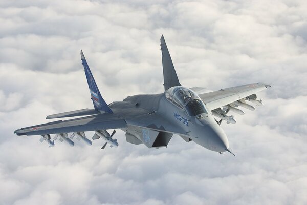 MIG-35 est dans l espace aérien