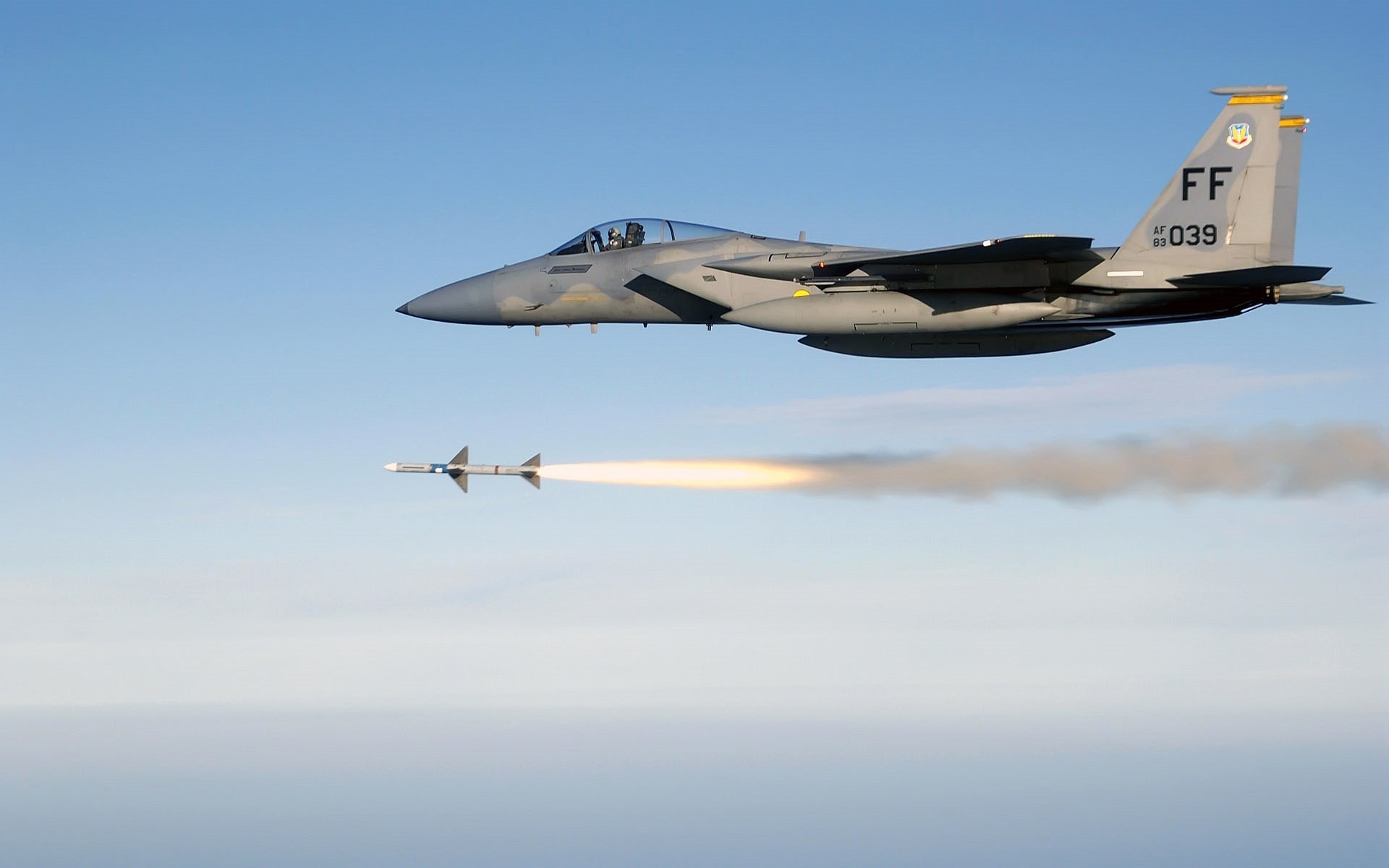 f-15 запуск ракета