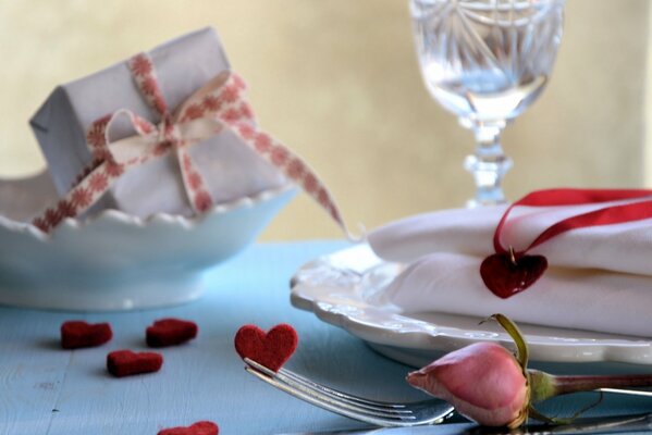 Посуда и подарки ко дню Святого Валентина