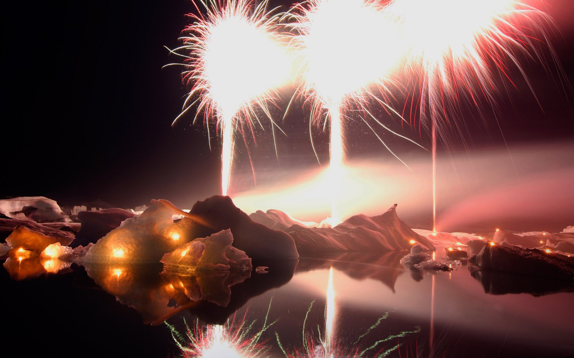 new year fireworks lake jökulsárlón iceland night light