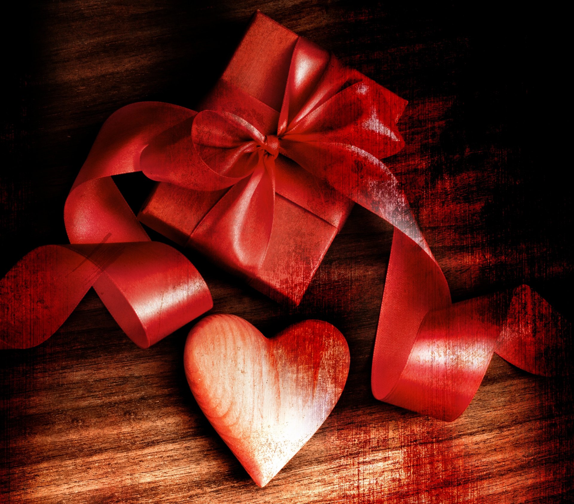 holiday valentine s day present heart belt