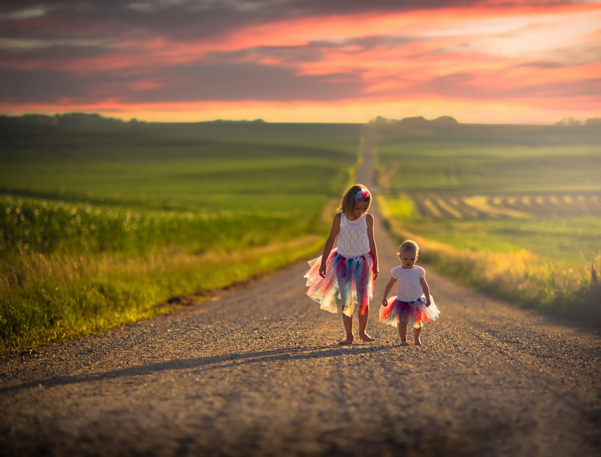 bambini ragazze gonne multicolori 4 luglio giorno dell indipendenza degli stati uniti strada spazio