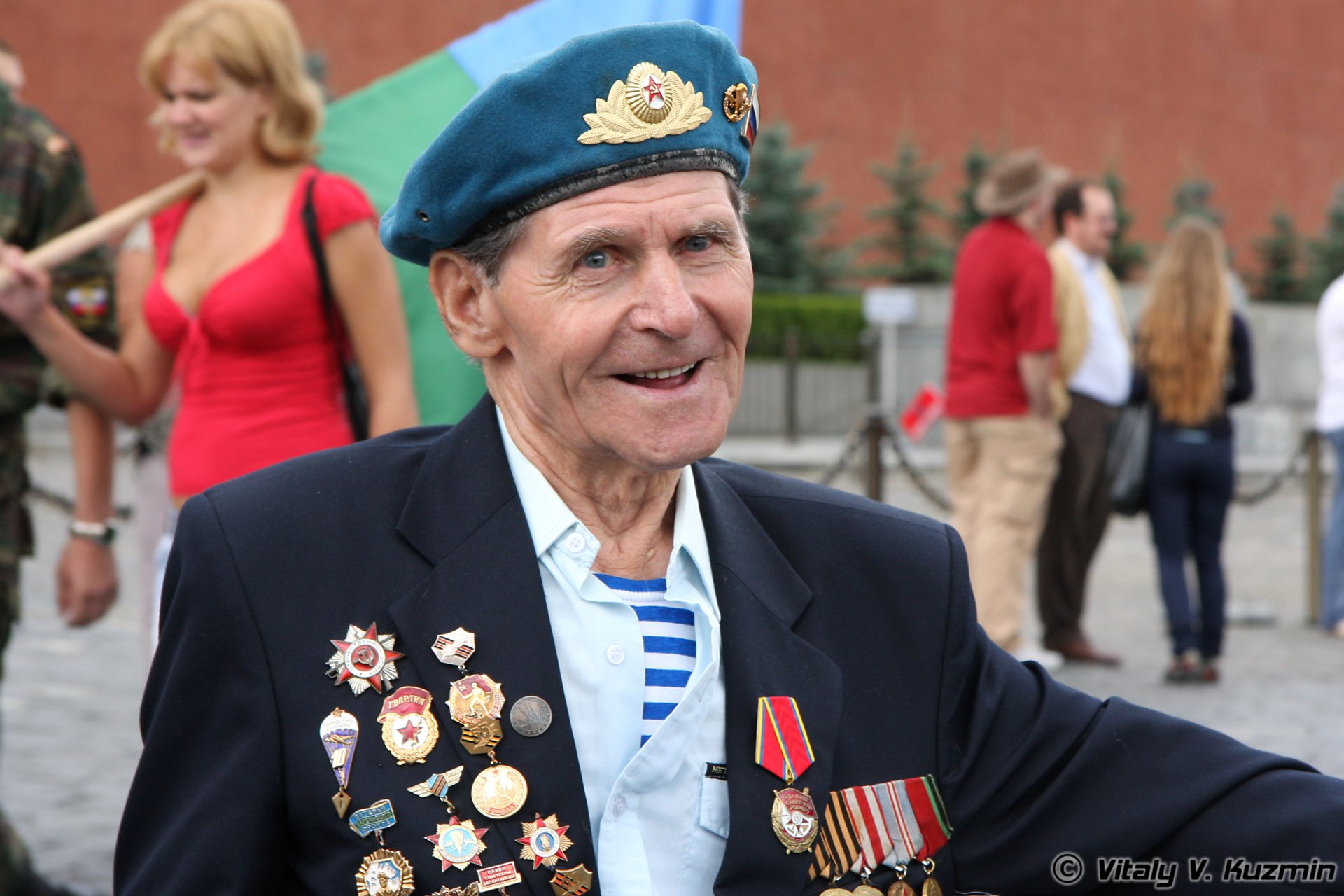 veterano grande guerra patriottica 9 maggio giorno della vittoria piazza rossa eroe