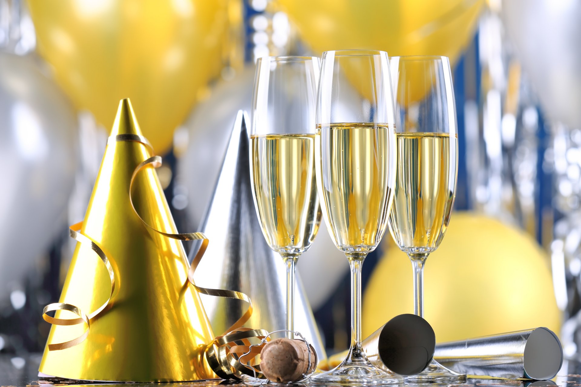 feliz año nuevo champán vacaciones vacaciones copas de vino serpentina