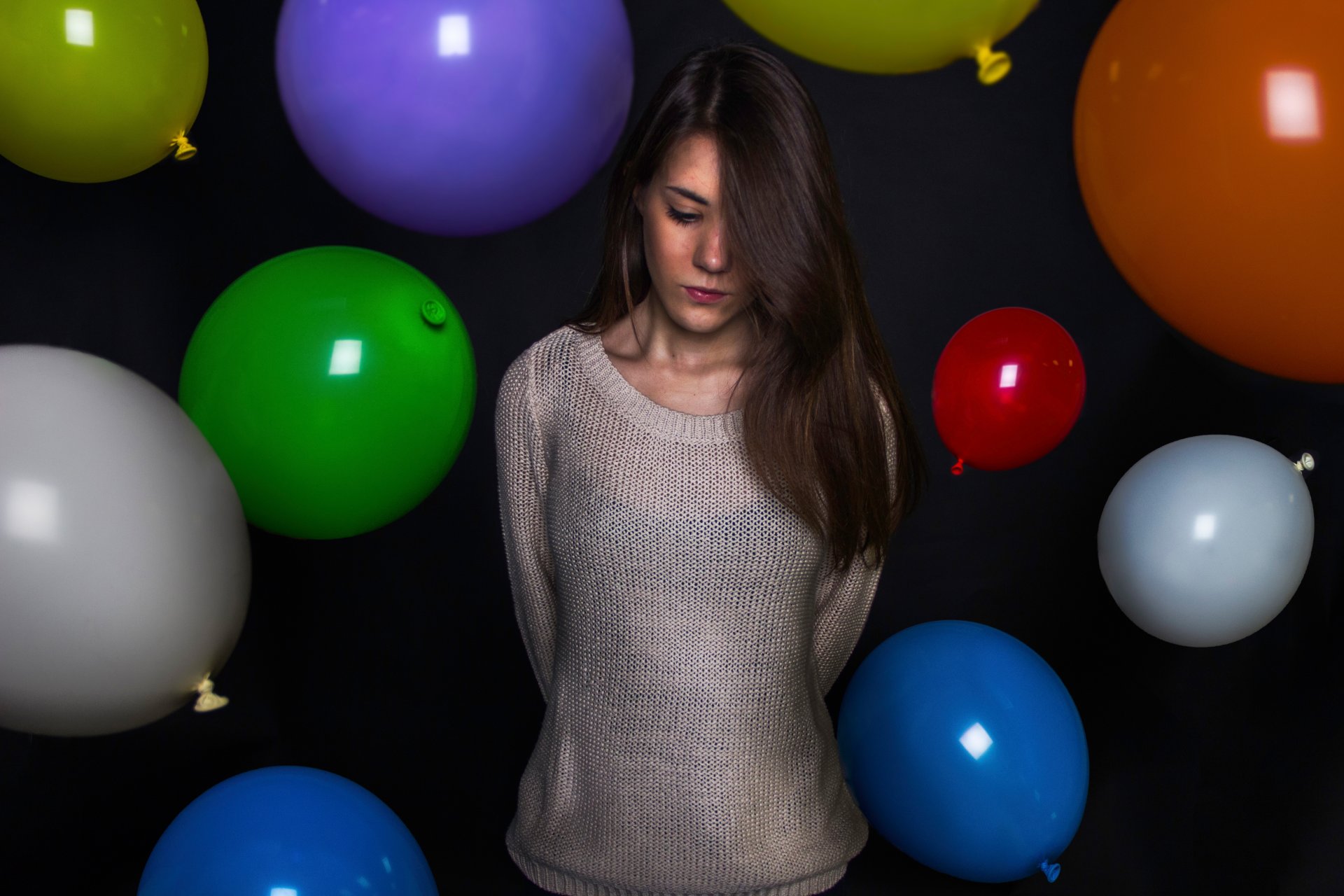 cumpleaños fiesta triste globos chica