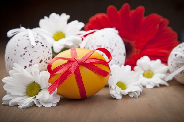 Huevos de Pascua en colores