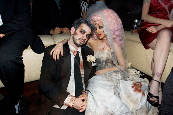 Christina Aguilera s grimmiges Halloween im brautkleid