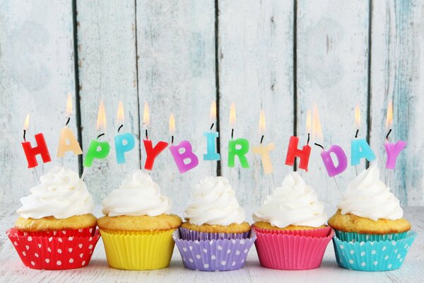 Cupcakes d anniversaire lumineux