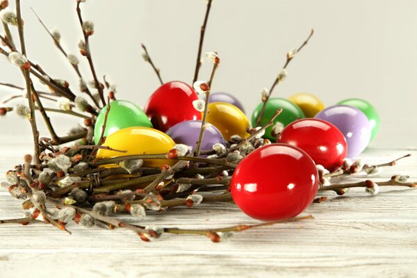 Oeufs de Pâques et branches de saule