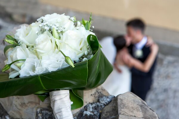 El ramo de la novia es suave y suave como el amor mismo