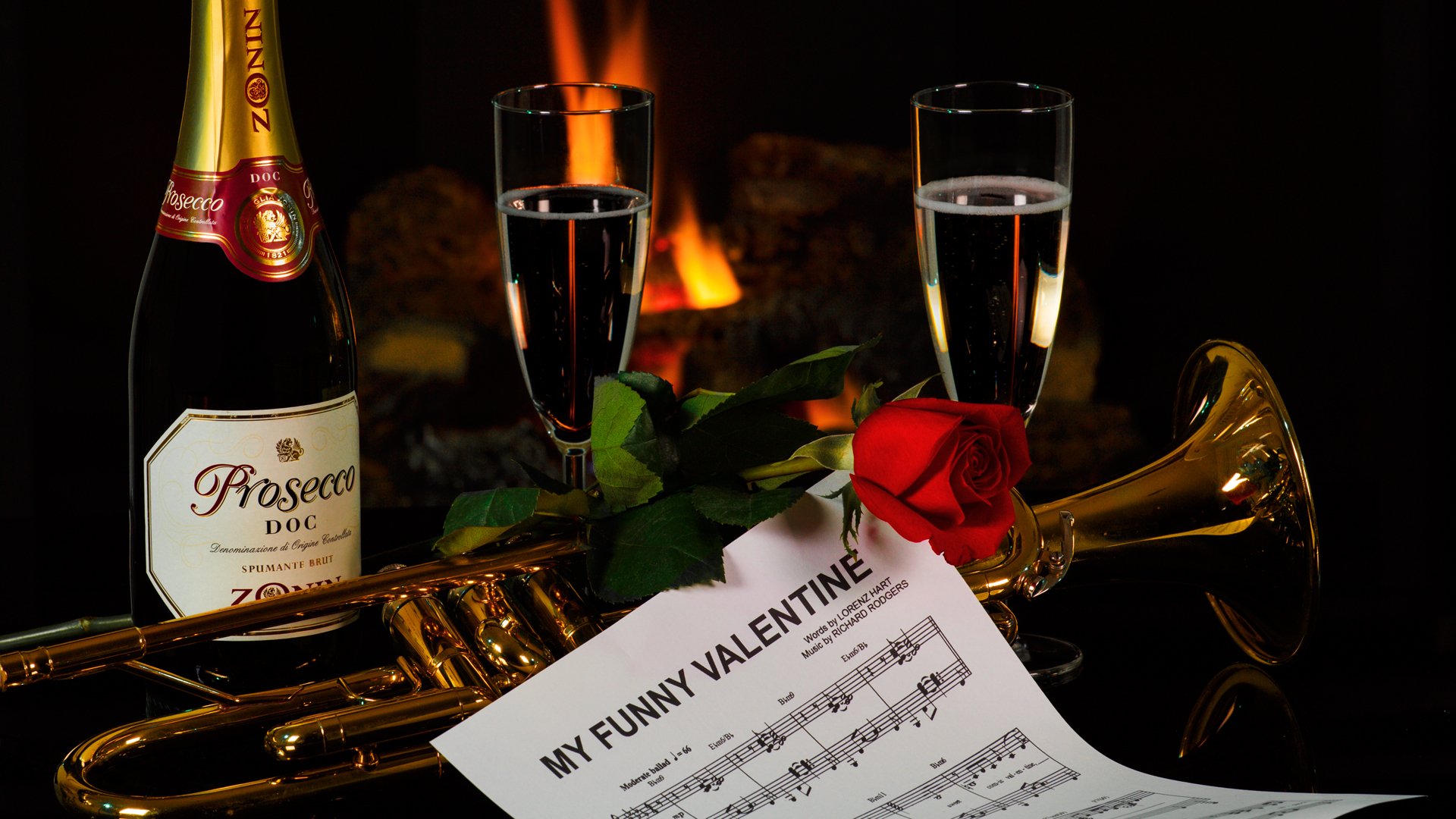 saint valentin champagne bouteille verres à vin notes de musique trompette rose