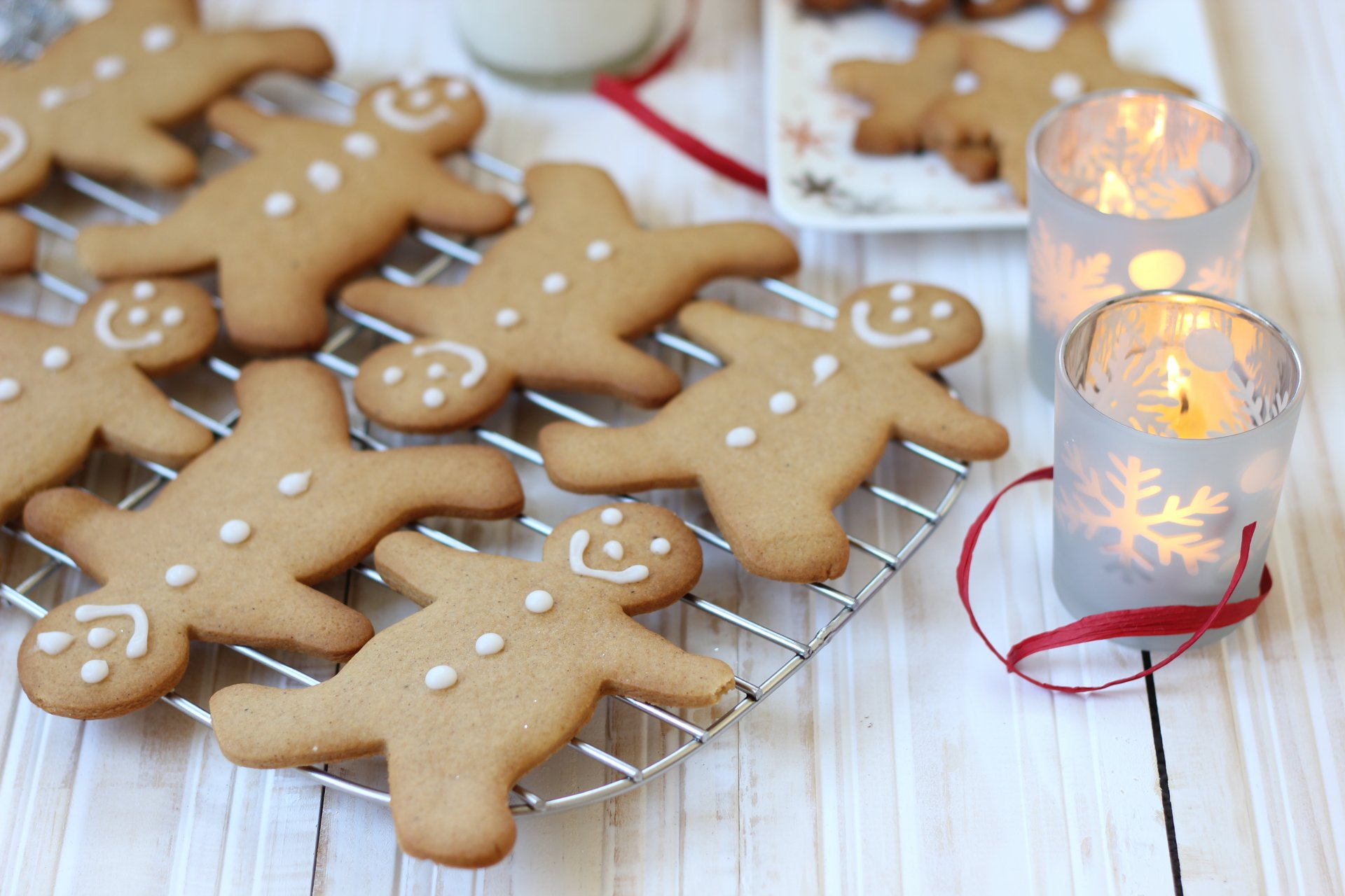 feiertage weihnachten neujahr kerzen kekse neujahr backen essen lebensmittel