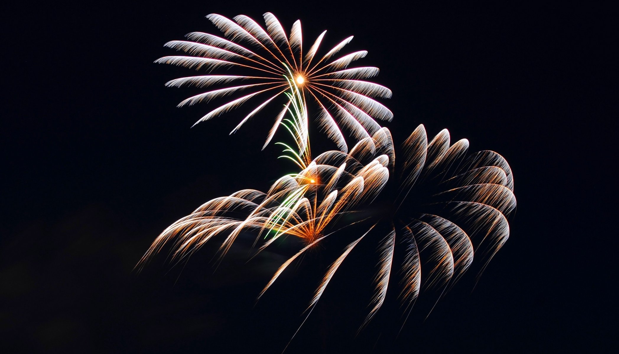 noche fuegos artificiales saludo