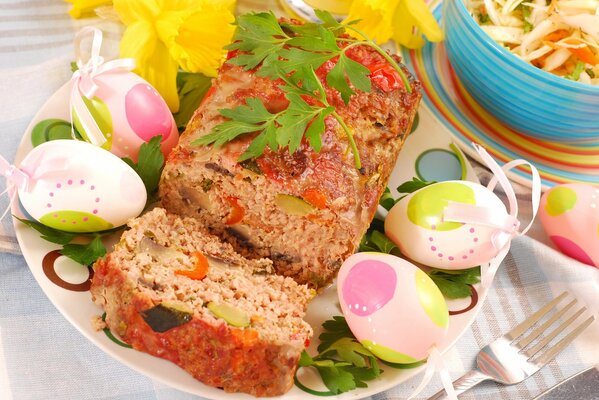 Mesa festiva tradicional de Pascua