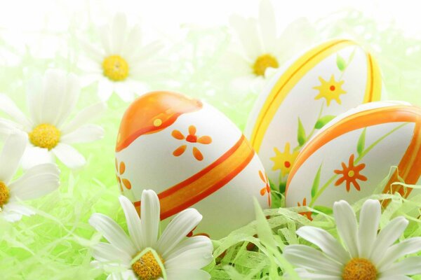 Huevos de Pascua con flores