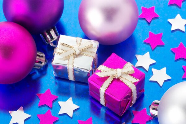 Cadeaux et jouets de Noël lumineux