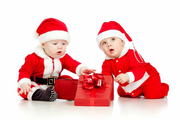 Navidad año nuevo niños en traje