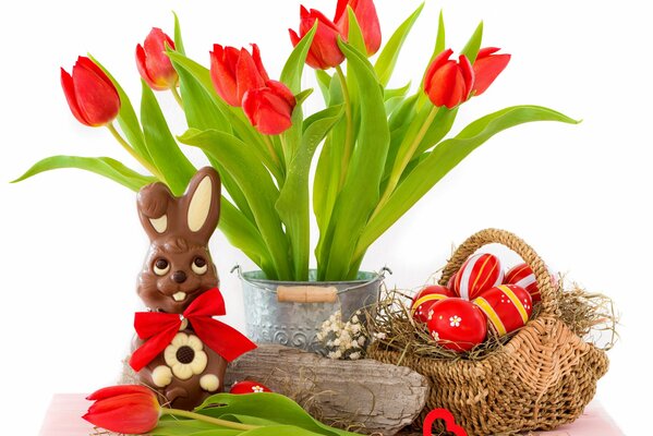 Decorazioni commestibili sulla tavola di Pasqua