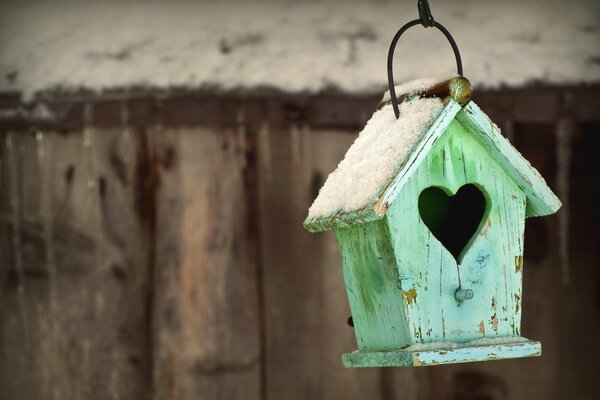 Vogelhaus mit Liebe gemacht