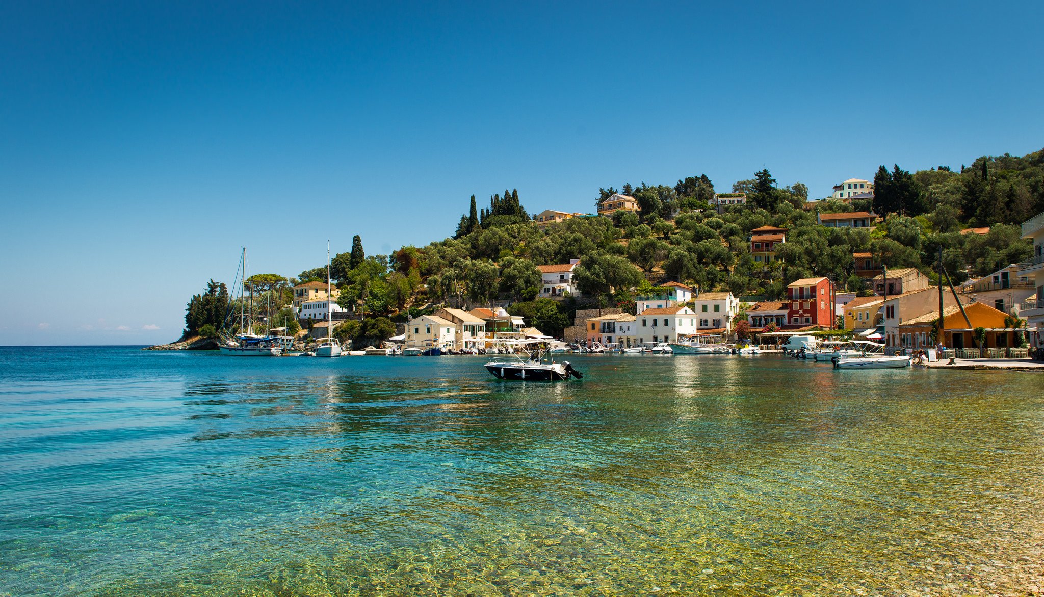 longos paxos grecia islas jónicas mar jónico paxi ciudad mar costa barco