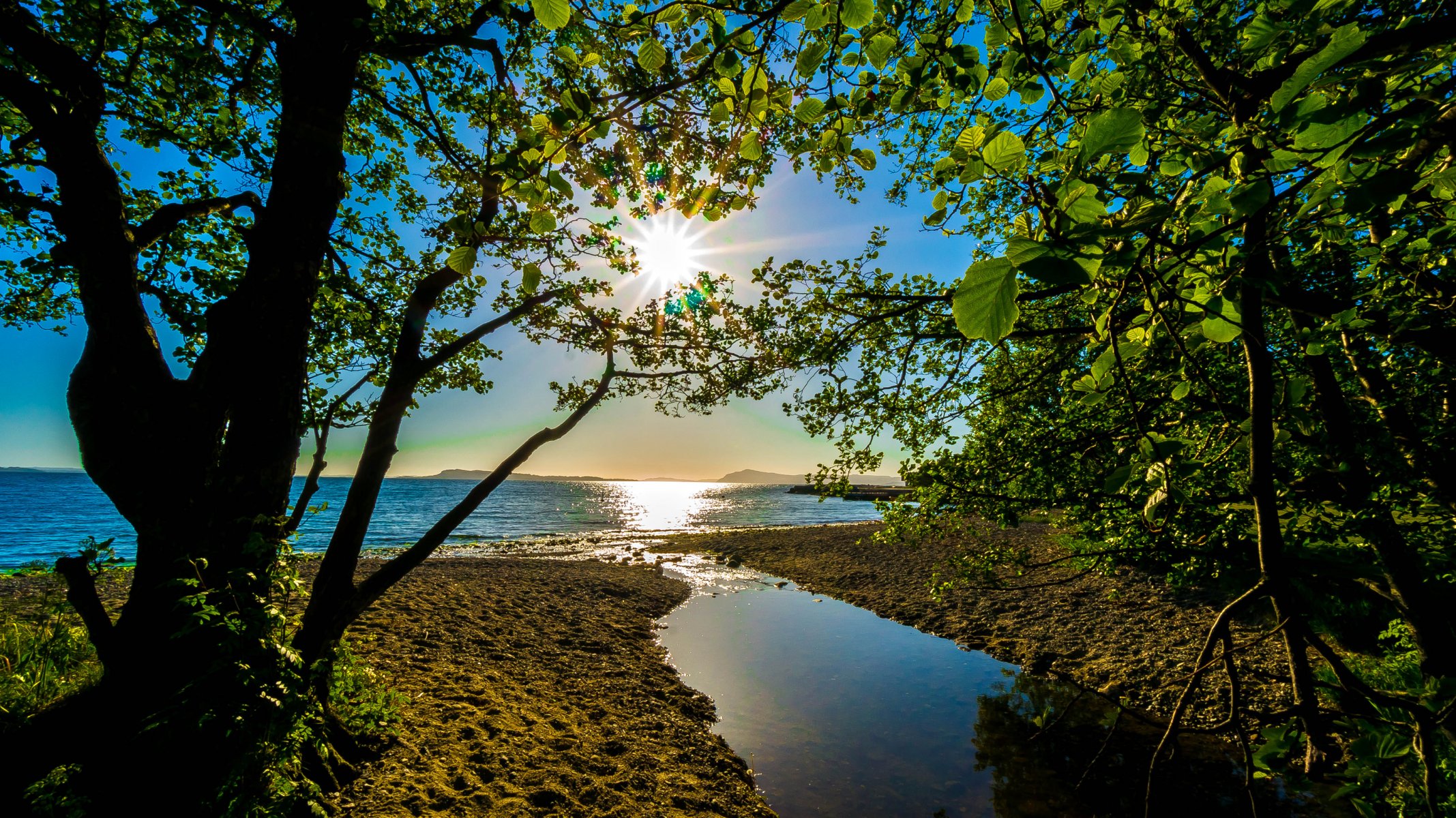 ky sun rays mountain sea tree lake flow