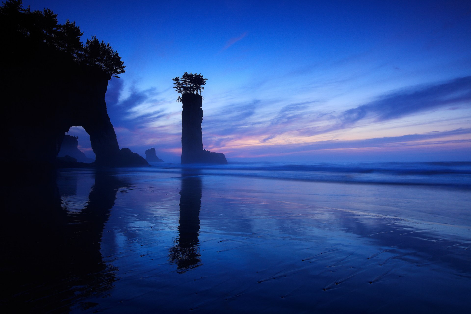 ky clouds sea night rock arch post