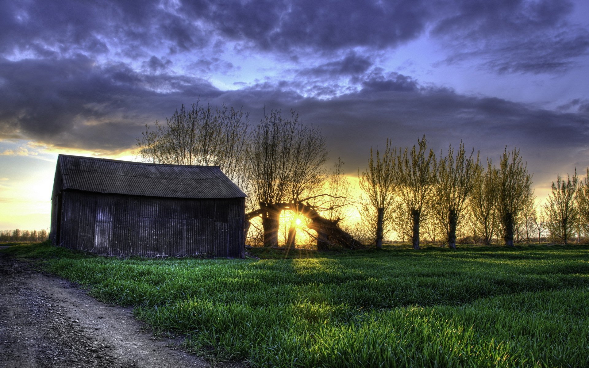 sonnenuntergang feld haus landschaft