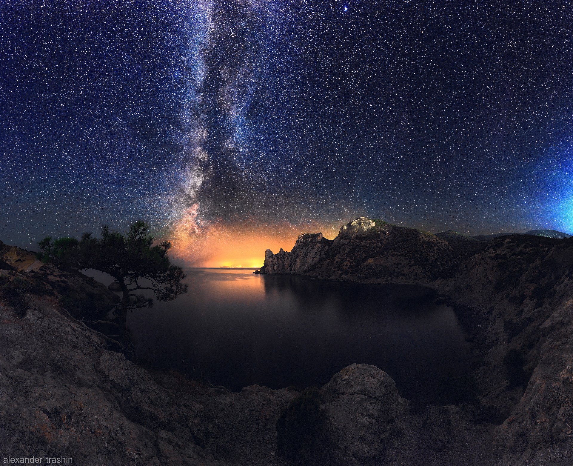 mer baie côte rochers pierres nuit ciel étoiles voie lactée