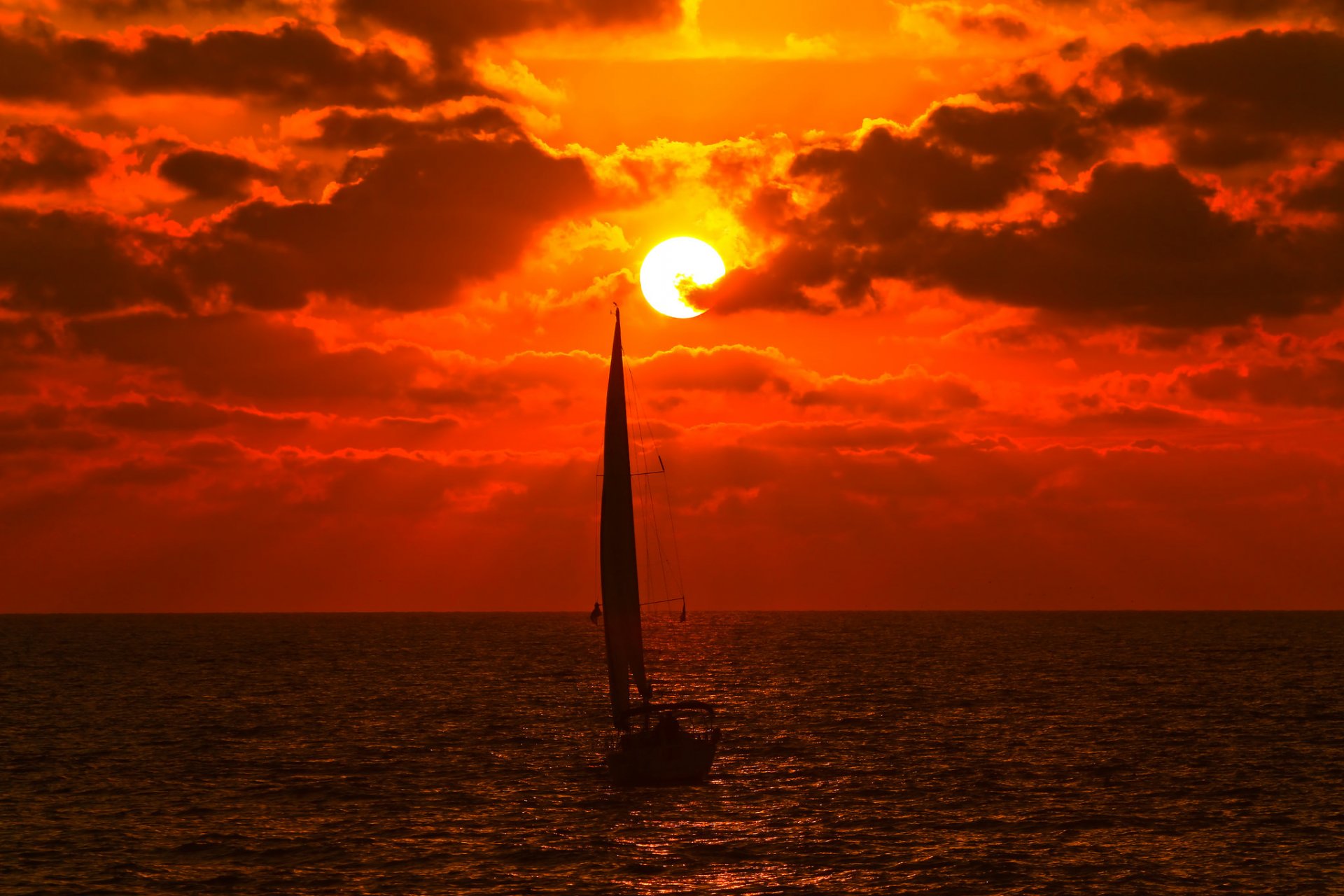 cielo nuvole nuvole sole tramonto mare barca yacht vela