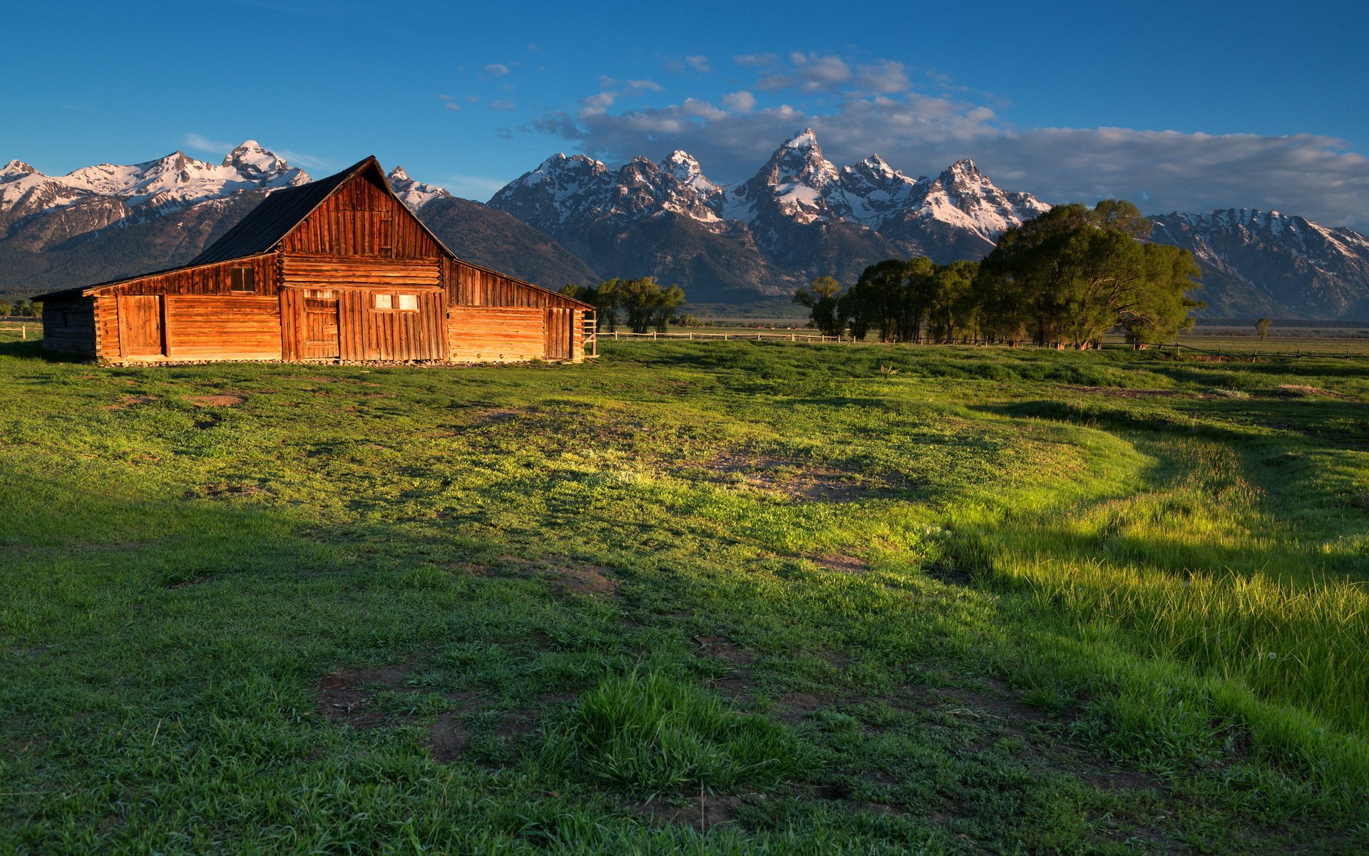 champ montagnes maison paysage