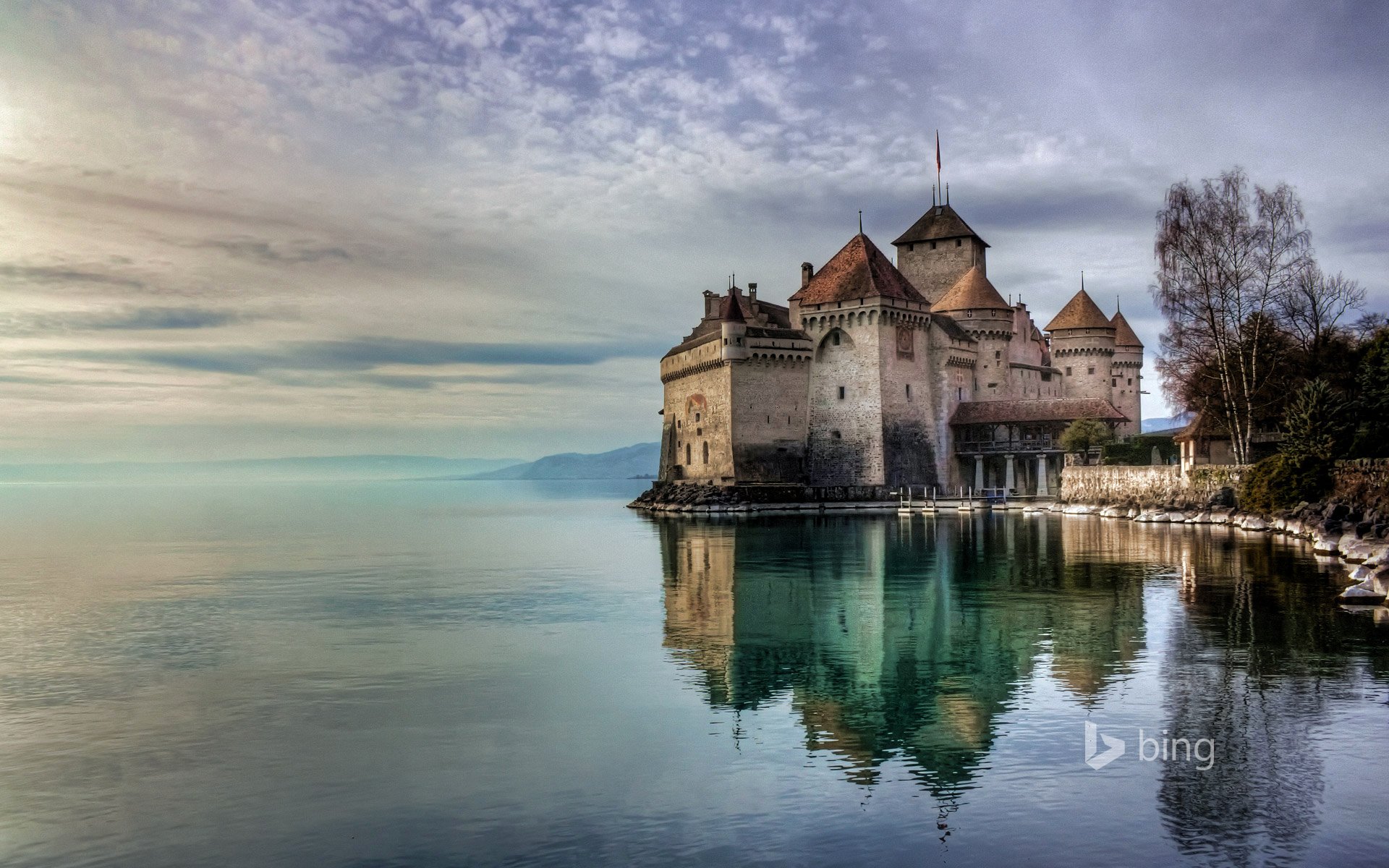 castillo de chillon lago de ginebra suiza cielo paisaje agua árboles