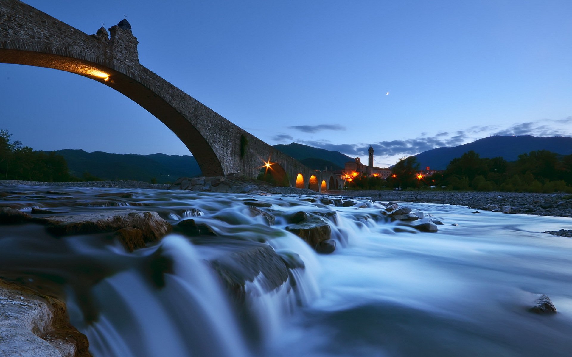 ponte del diavolo fiume ponte notte paesaggio