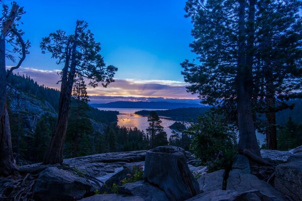 Superb sunrise in California on Lake Tahoe